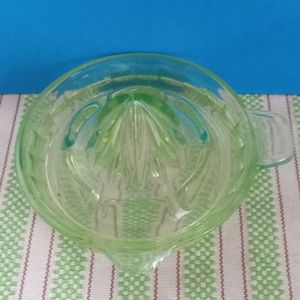 Vintage Green/1930 Uranium Depression glass Hand juicer